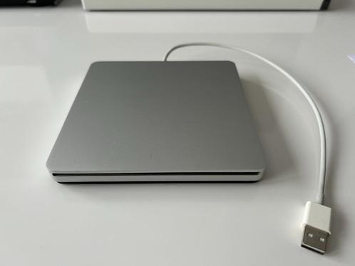 Apple SuperDrive pour Mac USB 2.0, Informatique & Logiciels, Disques optiques, Comme neuf, Externe, MacOS, Windows, Cd, Dvd, Enlèvement