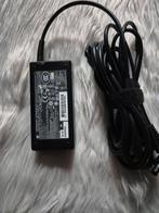 Oplader: HP - 65W, Ophalen of Verzenden, Zo goed als nieuw, Hp