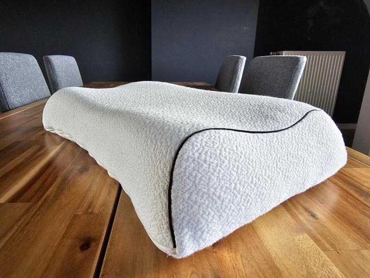 Technogel Anatomic Curve Slaapkussen, Huis en Inrichting, Slaapkamer | Matrassen en Bedbodems, Zo goed als nieuw, 70 cm of minder