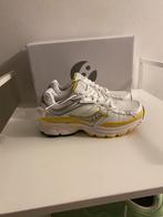 Saucony blanc jaune, Sport en Fitness, Ophalen, Zo goed als nieuw