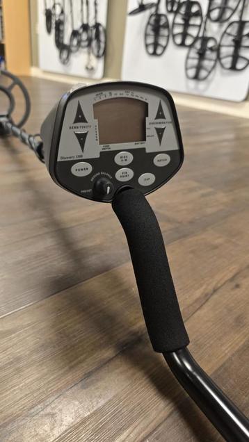 Pas ingeruild / Bounty Hunter Discovery 3300 metaaldetector beschikbaar voor biedingen