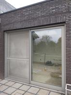 Schuifraam aluminum bj 2014 met muggenraam en rolgordijntjes, Doe-het-zelf en Bouw, Ophalen, Zo goed als nieuw