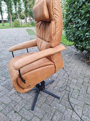 Luxe staop stoel / relaxfauteuil sta op met verwarming beschikbaar voor biedingen