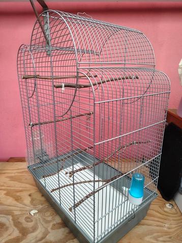 Vogelkooi  beschikbaar voor biedingen