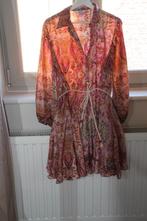 Belle robe d'été en tissu soyeux, Taille 42/44 (L), J/S, Enlèvement ou Envoi, Au-dessus du genou