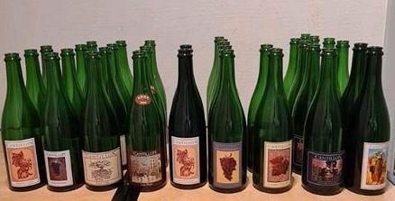 Lot bouteilles vides - Cantillon rares 33 bouteilles, Verzamelen, Biermerken, Zo goed als nieuw, Flesje(s), Ophalen