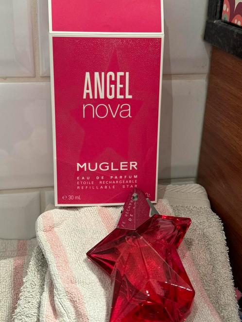 Angel Nova van Mugler Edp 30ml, Handtassen en Accessoires, Uiterlijk | Parfum, Zo goed als nieuw, Ophalen of Verzenden