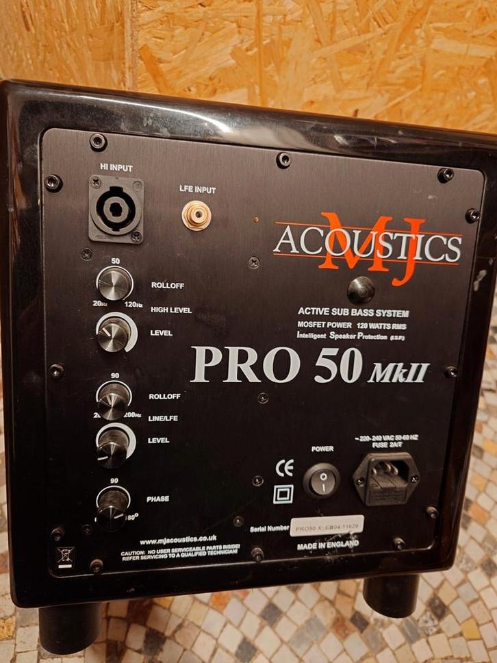 MJ Acoustics pro 50 mkII actieve subwoofer, TV, Hi-fi & Vidéo, Enceintes, Comme neuf, Subwoofer, 120 watts ou plus, Autres marques