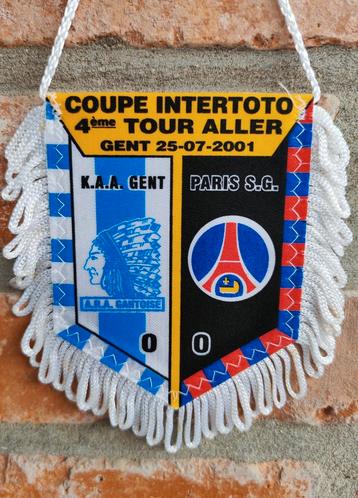 2001 AA KAA Gent PSG Paris Saint Germain unieke vintage vaan beschikbaar voor biedingen