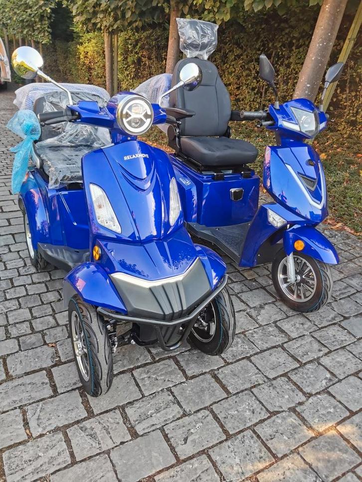 Nieuw model scootmobiel 25kmu 2025 meer info 0488826971, Diversen, Rolstoelen, Zo goed als nieuw, Elektrische rolstoel, Inklapbaar