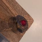 Antieke Ring met rode Edelsteen, Handtassen en Accessoires, Ophalen of Verzenden, Goud, Ring