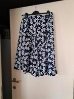 Blauw met wit gebloemde broekrok 40/42, Kleding | Dames, Rokken, Maat 42/44 (L), Zo goed als nieuw, Onder de knie, Verzenden