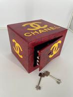 Chanel Kluis Kunst Item Pop Art met Certificaat, Antiek en Kunst, Ophalen of Verzenden