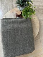 Geribbelde stof met gouddraad 150L x 110B, Hobby en Vrije tijd, Ophalen, Overige kleuren, Nieuw, 30 tot 120 cm