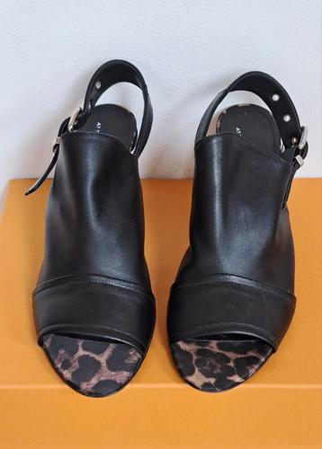 AGL.  (NEW +/_ 320€), Kleding | Dames, Schoenen, Ophalen of Verzenden, Zo goed als nieuw