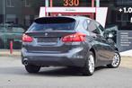 BMW 2 Serie 216 Active Tourer - LEDER - NAVI - FULL LED - TR, Auto's, Voorwielaandrijving, Gebruikt, 3 cilinders, 80 kW