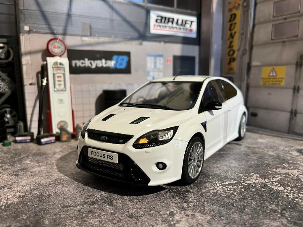 1:18 Ford Focus RS MK2 - neuve dans sa boite, Hobby & Loisirs créatifs, Voitures miniatures | 1:18, Comme neuf, Voiture, Solido