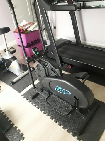 Crostrainer  trek 2000 beschikbaar voor biedingen