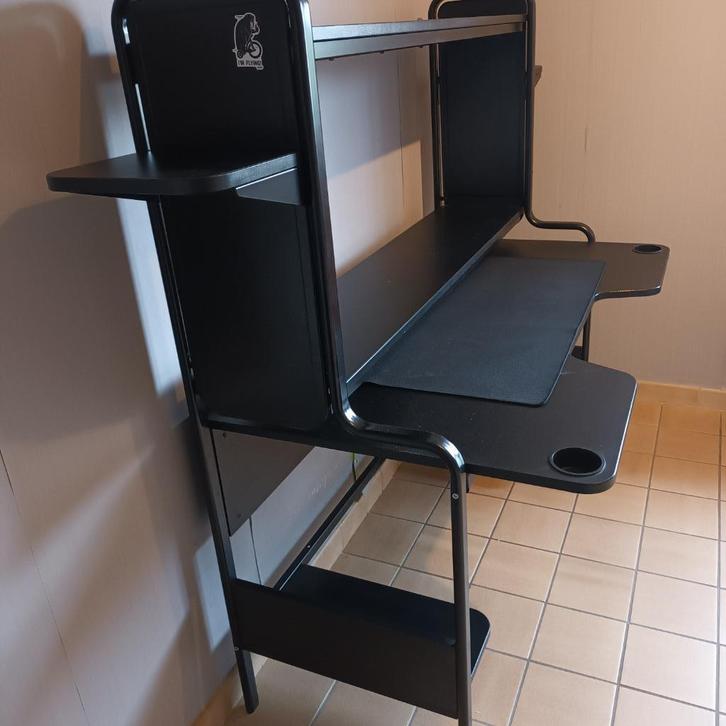 Ikea  Fredde game bureau, Huis en Inrichting, Bureaus, Gebruikt, Bureau, Ophalen