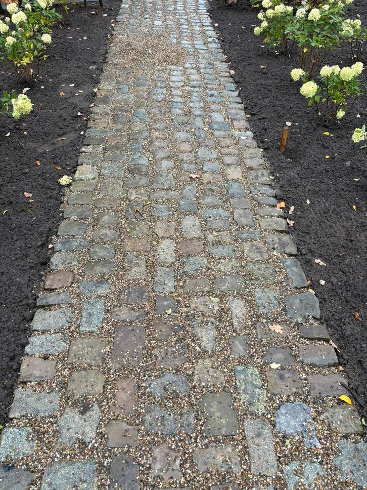 Gebruikte kinderkoppen kasseien natuursteen hardsteen ca60m2, Tuin en Terras, Tegels en Klinkers, Gebruikt, Natuursteen, Ophalen