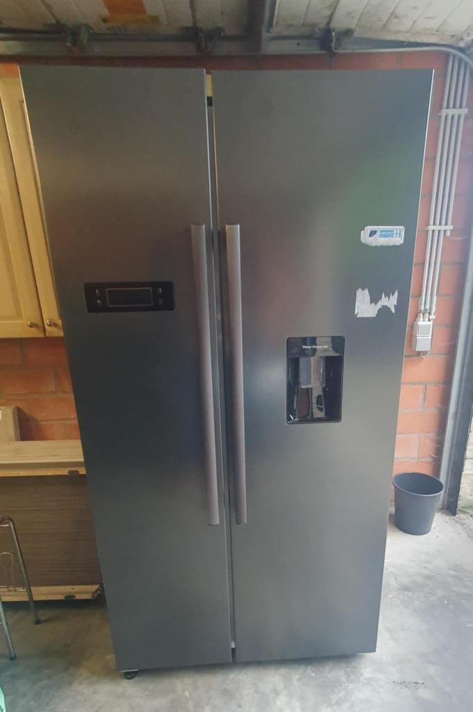 Perfect werkende koel-vriescombinatie met waterdispenser, Elektronische apparatuur, Koelkasten en IJskasten, Gebruikt, Met aparte vriezer