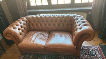 Chesterfield authentiek in dik leder 2 zit beschikbaar voor biedingen