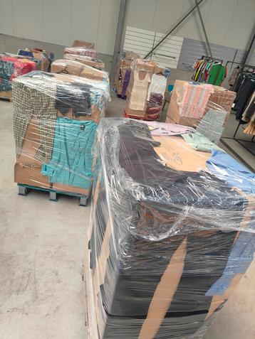 MEER DAN 3500 NIEUWE KLEDING!  beschikbaar voor biedingen