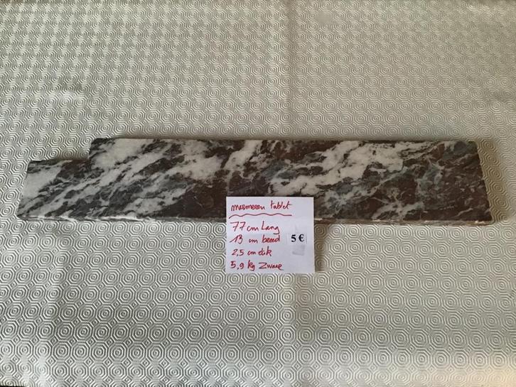 2 verschillende marmeren radiator tabletten, Doe-het-zelf en Bouw, Verwarming en Radiatoren, Zo goed als nieuw, Radiator, Ophalen of Verzenden