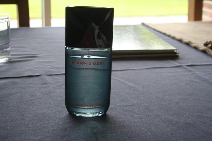 Issey Miyaké Fusion D'Issey  Heren 95 van100 ml EDT, Handtassen en Accessoires, Uiterlijk | Parfum, Verzenden