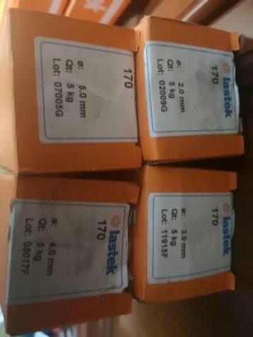 Baguettes de soudure pour Soudage. Autogene  beschikbaar voor biedingen