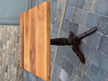 Rechthoekige tafel in massief hout  beschikbaar voor biedingen