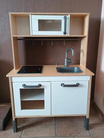 Mini houten keuken voor kinderen (speelgoed) beschikbaar voor biedingen