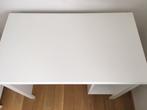 Petit bureau blanc Ikea (Brusali), Zo goed als nieuw, Ophalen, Bureau