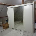 Witte kleerkast + spiegel in midden, 200 cm of meer, Met hangruimte, Gebruikt, Witte moderne kast