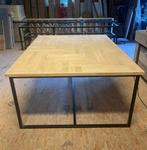 Tafel met visgraat blad ijzeren onderstel, Huis en Inrichting, Tafels | Eettafels, Ophalen, Nieuw