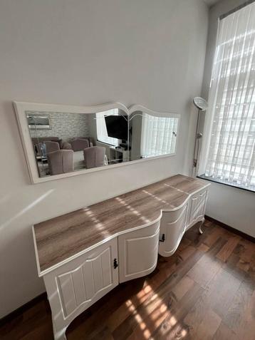 Dressing avec double miroir ! beschikbaar voor biedingen