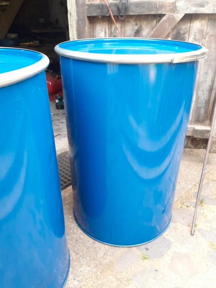 200L metalen vaten – proper, stevig en veelzijdig, Tuin en Terras, Regentonnen, Zo goed als nieuw, Ophalen