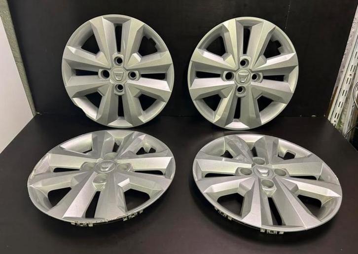 4 Dacia Sandero 15" wieldoppen, Auto diversen, Wieldoppen, Gebruikt, Ophalen of Verzenden