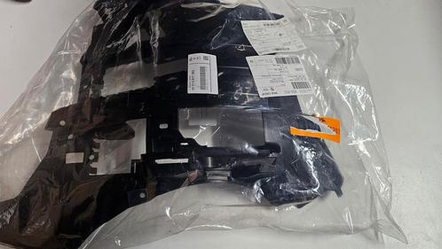 Voorbumper montage steun bracket links Mini  Cooper serie J0, Auto-onderdelen, Carrosserie, Bumper, Mini, Achter, Nieuw, Herkomst onderdeel bekend