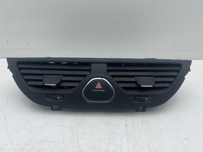 Luchtrooster Dashboard van een Opel Corsa, Auto-onderdelen, Dashboard en Schakelaars, Opel, Gebruikt, 3 maanden garantie, Ophalen of Verzenden