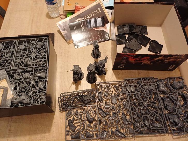 [Vente] Hundred kingdom conquest, Hobby en Vrije tijd, Wargaming, Gebruikt, Overige soorten, Figuurtje(s), Ophalen of Verzenden