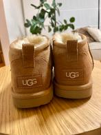 UGG classic ultra mini €85, Kinderen en Baby's, Ophalen, Ugg, Schoentjes, Jongetje of Meisje