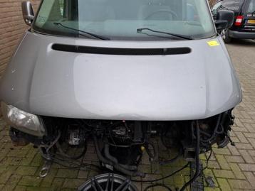 Motorkap van een Volkswagen Transporter (LD7V) beschikbaar voor biedingen