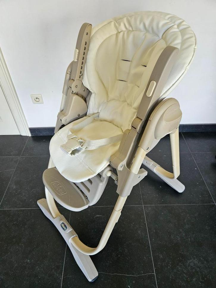 Chicco 3 in 1 kinderstoel, Kinderen en Baby's, Kinderstoelen, Zo goed als nieuw, Inklapstoel, Aanschuifbaar, Afneembaar eetblad
