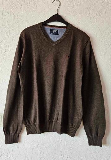 Pull STATE of ART brun taille M beschikbaar voor biedingen