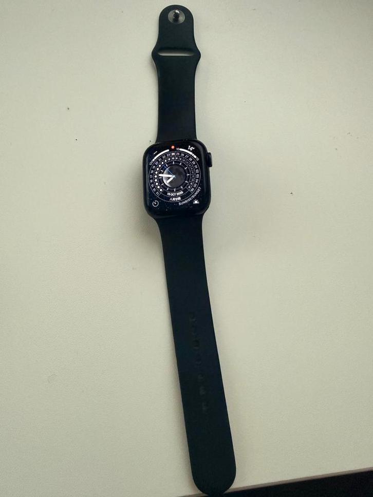 Apple Watch Series 9 (41mm) - Zwart + lader, Handtassen en Accessoires, Smartwatches, Gebruikt, iOS, Zwart, GPS, Ophalen of Verzenden