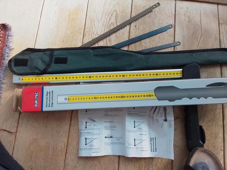 Korte drievoudige handzaag, Doe-het-zelf en Bouw, Gereedschap | Handgereedschap, Zo goed als nieuw, Ophalen