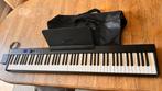 Digitale Piano + aanslaggevoelige toesten en sustain pedaal, Muziek en Instrumenten, Zwart, Digitaal, Ophalen of Verzenden, Zo goed als nieuw