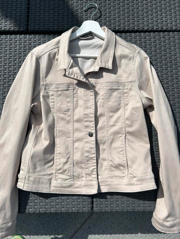 Beige jeansjas maat 40 beschikbaar voor biedingen