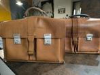 2 Oude cognac kleurige leren boekentassen., Handtassen en Accessoires, Koffers, Ophalen